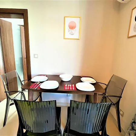 Appartement Botabara 312 Front *